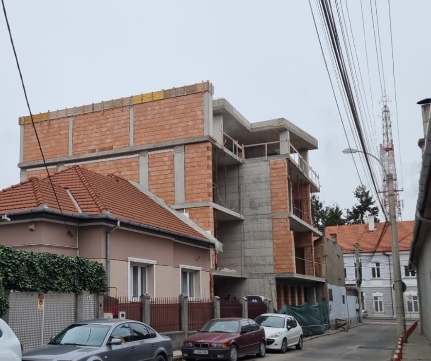 Cladire / spatiu de inchiriat, Centrul Cluj - Napoca, S+P+2E+1EtR