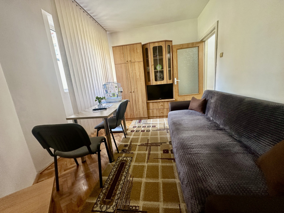 Apartament de vanzare ideal pentru studenții la medicina cu 3 camere