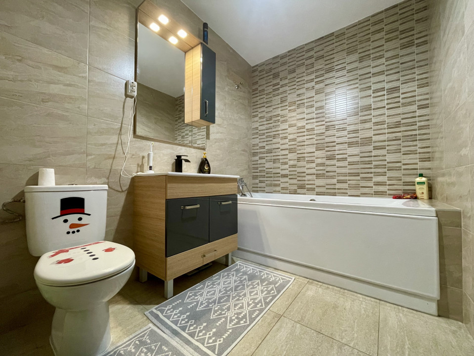 Comision 0%! 66mp, 3 camere, 2 băi, balcon 12mp, lift și parcare