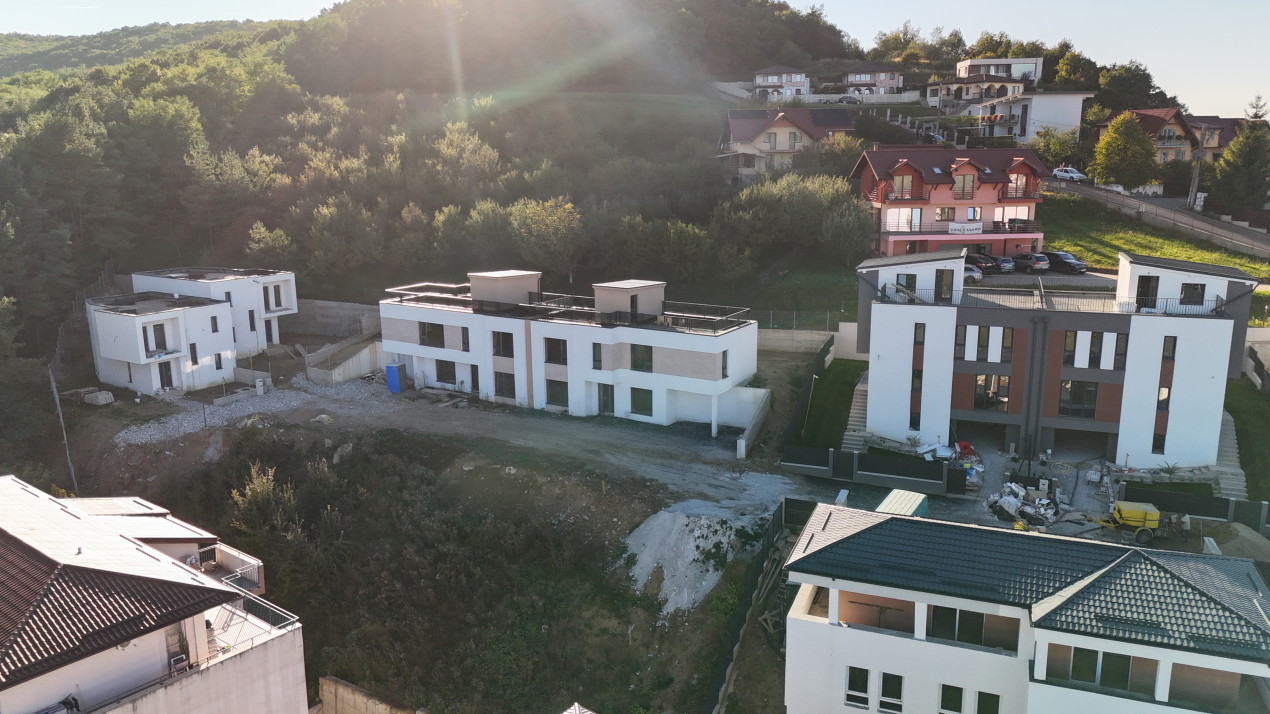 COMISION 0% -Duplex modern cu terasă și curte – Florești, zona Cetății