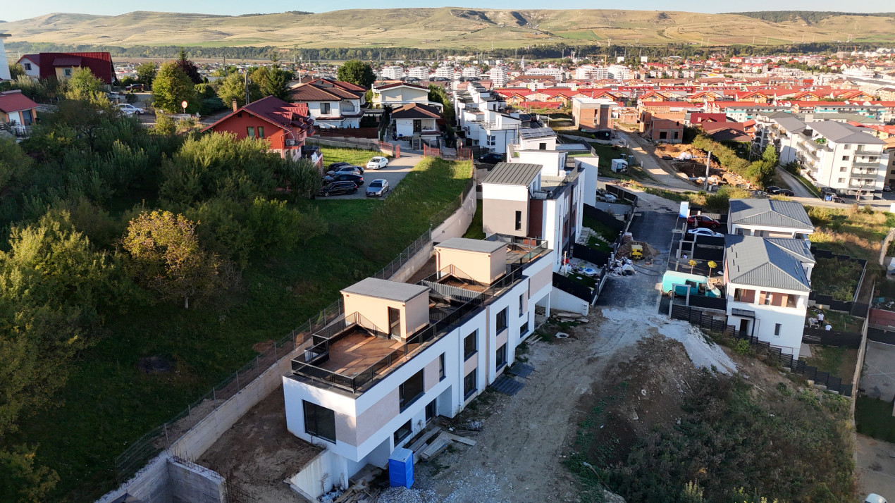 COMISION 0% -Duplex modern cu terasă și curte – Florești, zona Cetății