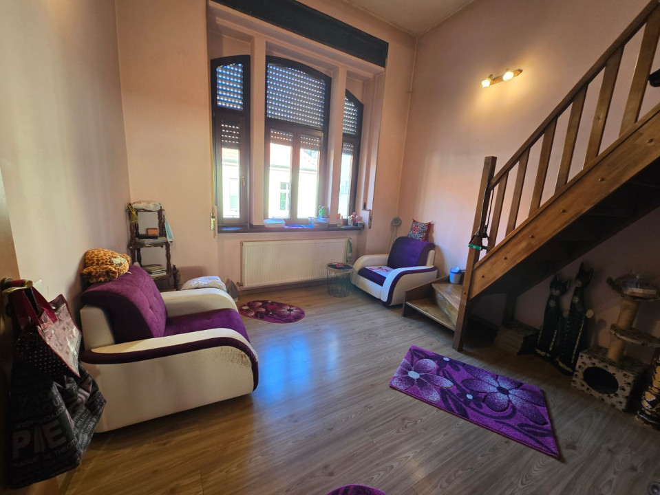 Bijuterie Art Nouveau în inima Oradiei – apartament ultracentral pe Str. Vasile 