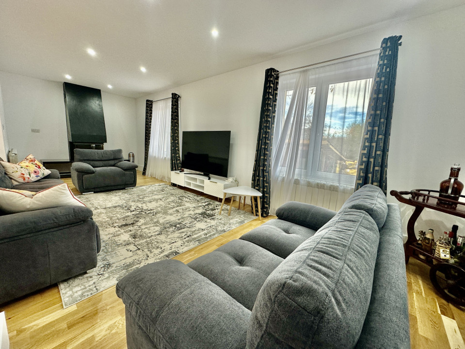 Vilă de lux cu vedere la Munții Bucegi, aproape de Castelul Bran, COMISION 0%!!