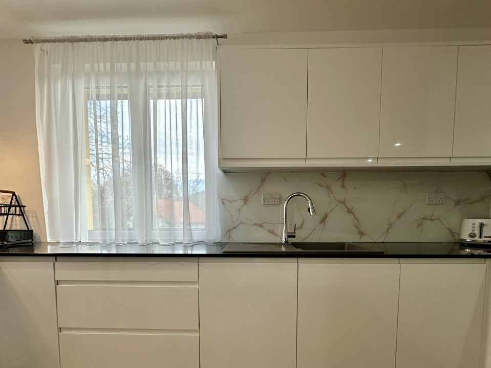 Vilă de lux cu vedere la Munții Bucegi, aproape de Castelul Bran, COMISION 0%!!