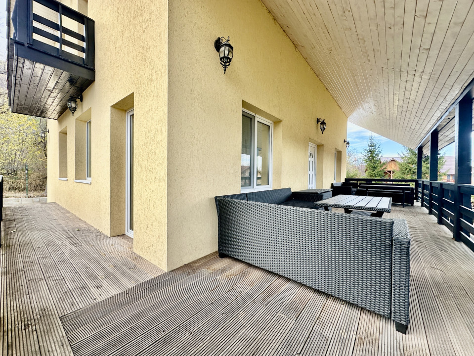 Vilă de lux cu vedere la Munții Bucegi, aproape de Castelul Bran, COMISION 0%!!