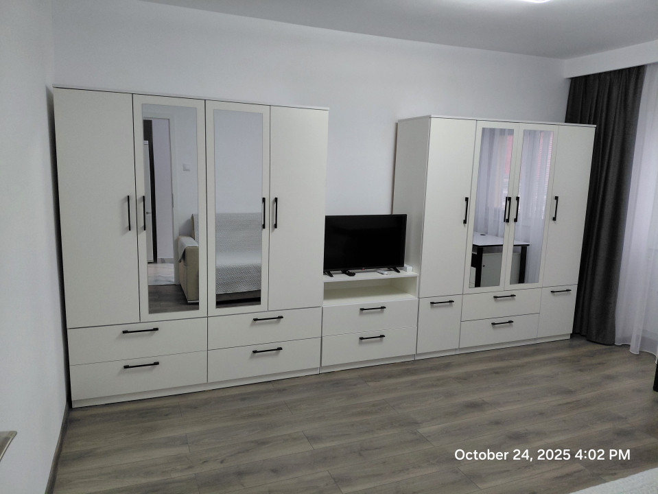 Apartament modern, renovat, 3 camere, zona spitalului de recuperare, Zorilor