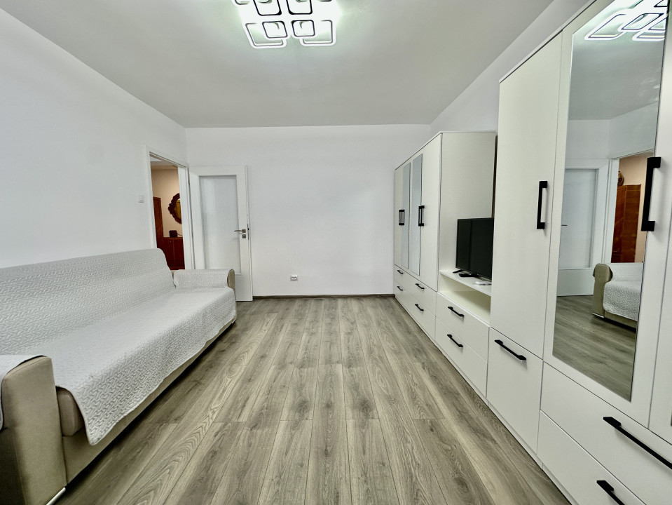 Apartament modern, renovat, 3 camere, zona spitalului de recuperare, Zorilor