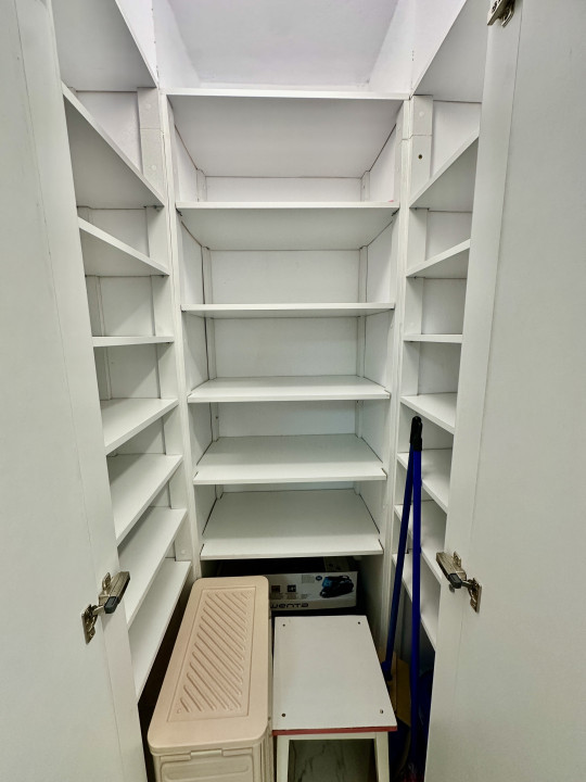 Apartament modern, renovat, 3 camere, zona spitalului de recuperare, Zorilor