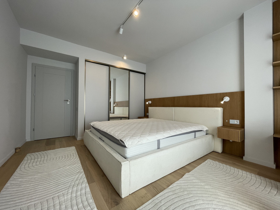 Apartament ultrafinisat de 3 camere la prima închiriere!