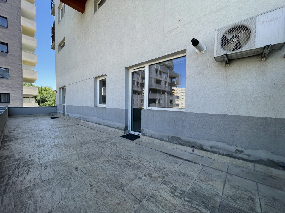 Birou 200mp, terasă 30mp, 2 parcări subterane, cu preluare chiriași