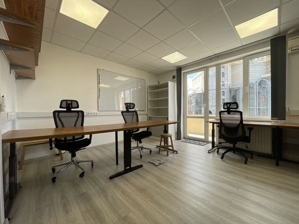 Cameră în spațiu birouri în Piața Cipariu