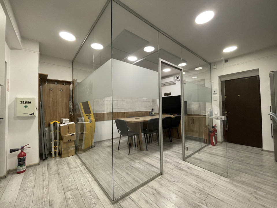 Cameră în spațiu birouri în Piața Cipariu