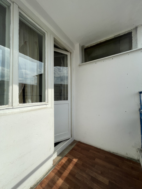 Garsonieră 28mp decomandată și balcon lângă Big