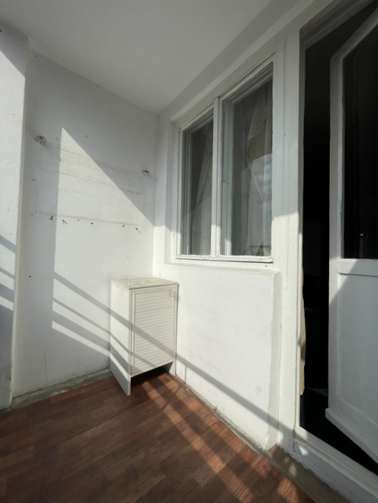 Garsonieră 28mp decomandată și balcon lângă Big