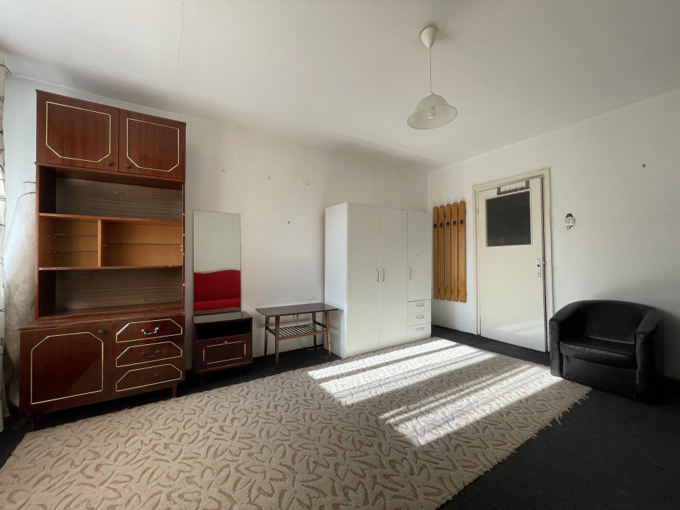 Garsonieră 28mp decomandată și balcon lângă Big