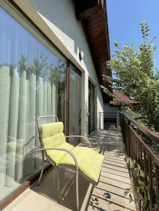Închiriere apartament decomandat cu terasă și loc de parcare