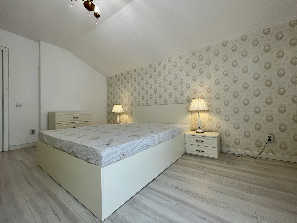 Închiriere apartament decomandat cu terasă și loc de parcare
