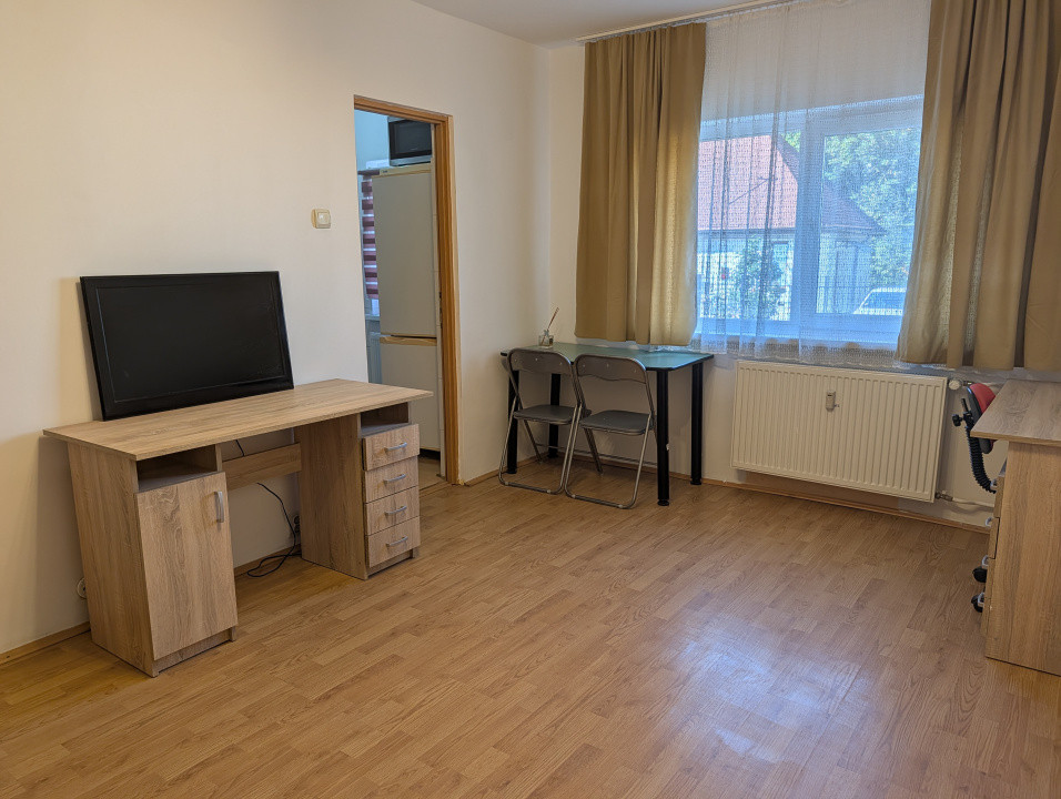 Garsoniera spatioasa in cartierul Plopilor