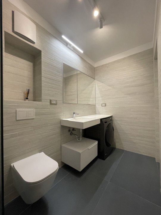 Garsonieră 42mp +terasă terasă 40mp lângă FSEGA și Iulius Mall