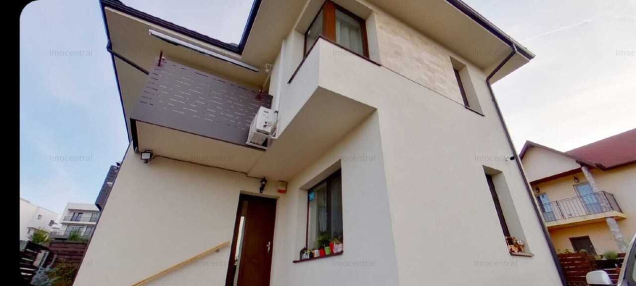 Casa individuala alipita cu priveliste, zona Polus / Vivo