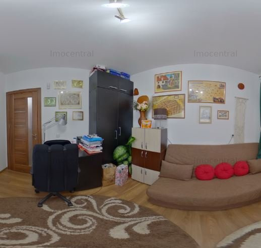 Casa individuala alipita cu priveliste, zona Polus / Vivo