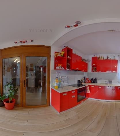 Casa individuala alipita cu priveliste, zona Polus / Vivo