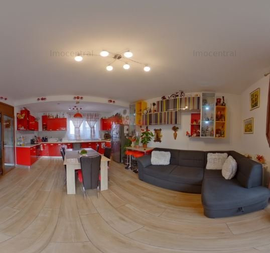 Casa individuala alipita cu priveliste, zona Polus / Vivo