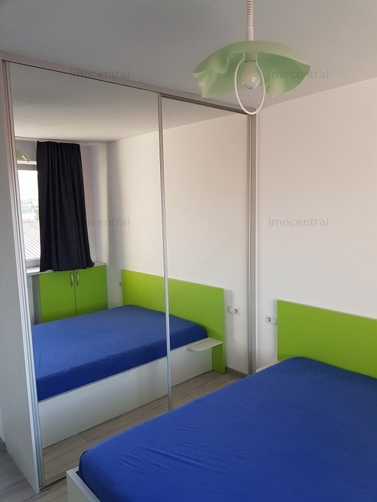 Apartament cu parcare, zona Primaria Floresti