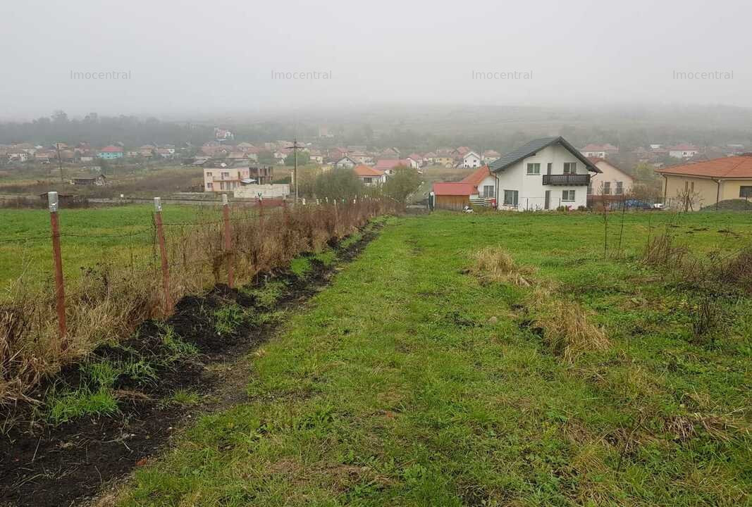 Teren Intravilan parcelabil, zona de case, Chinteni