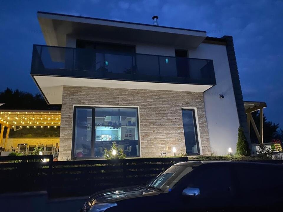 Casa de lux cu panorama spre Orasul Cluj Napoca