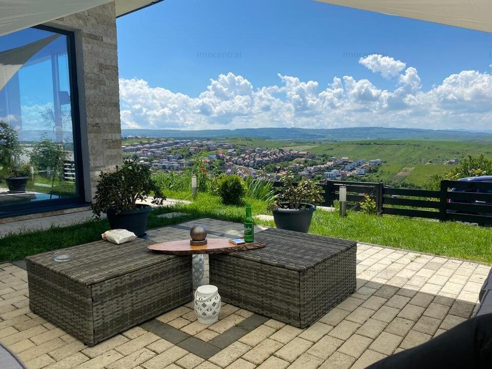 Casa de lux cu panorama spre Orasul Cluj Napoca