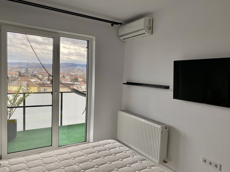 Apartament 3 camere de LUX cu terasa, BBQ, spatios si luminos -  Centru