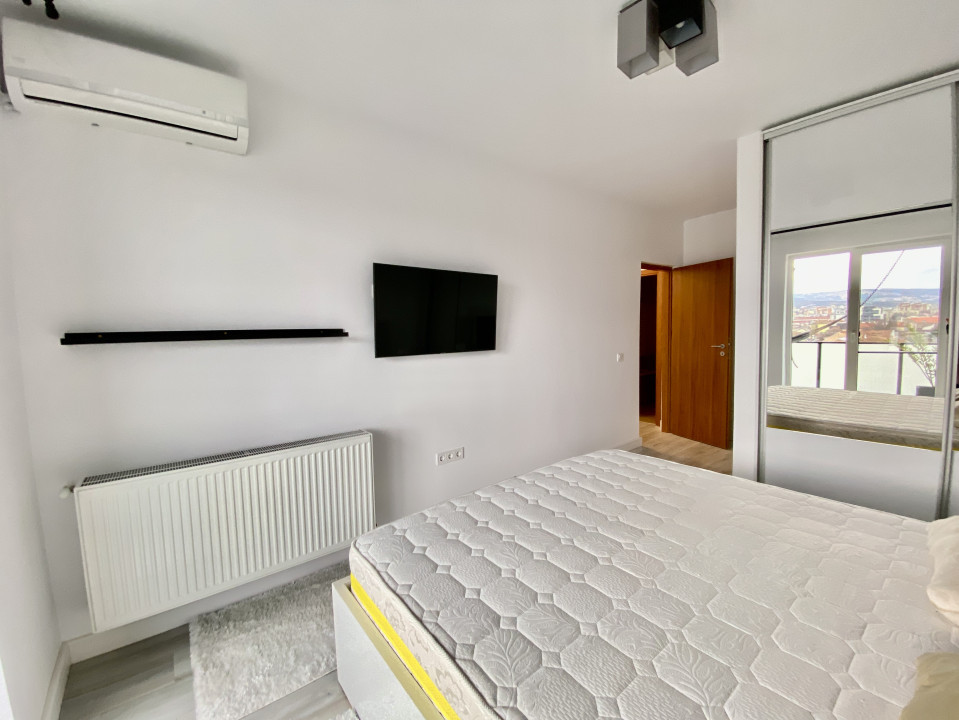 Apartament 3 camere de LUX cu terasa, BBQ, spatios si luminos -  Centru