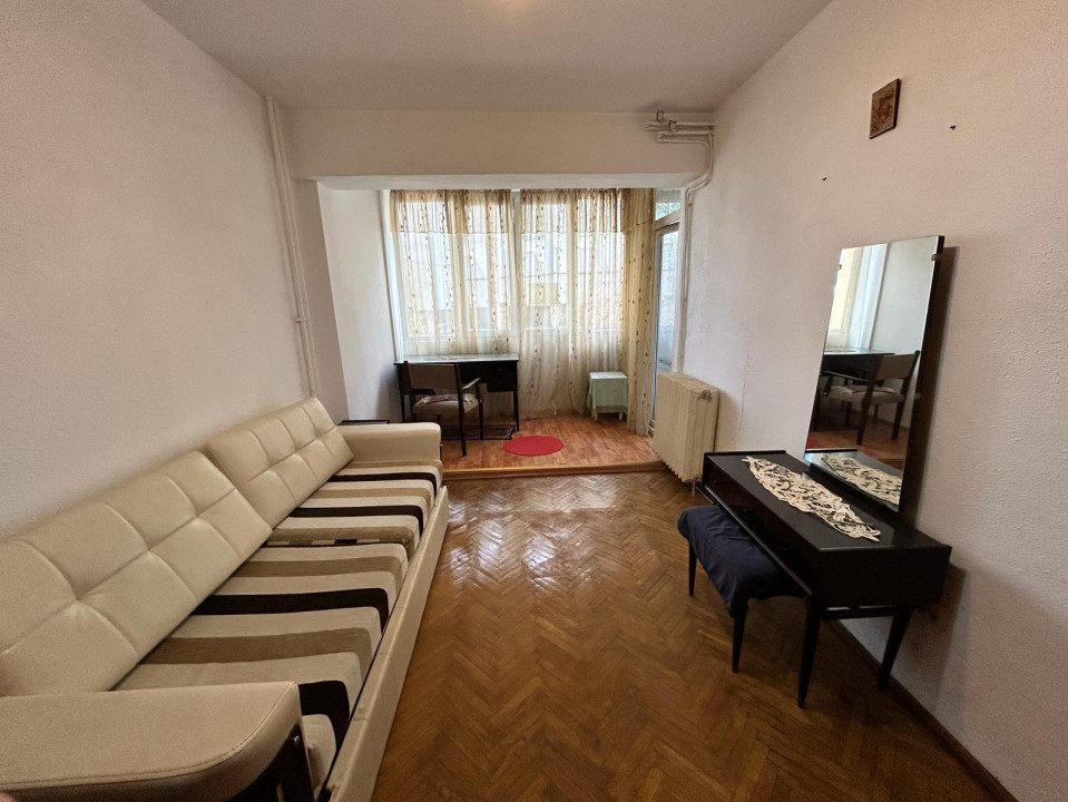 Apartament de vanzare cu 3 camere, zona Kaufland, Manastur, Cluj-Napoca