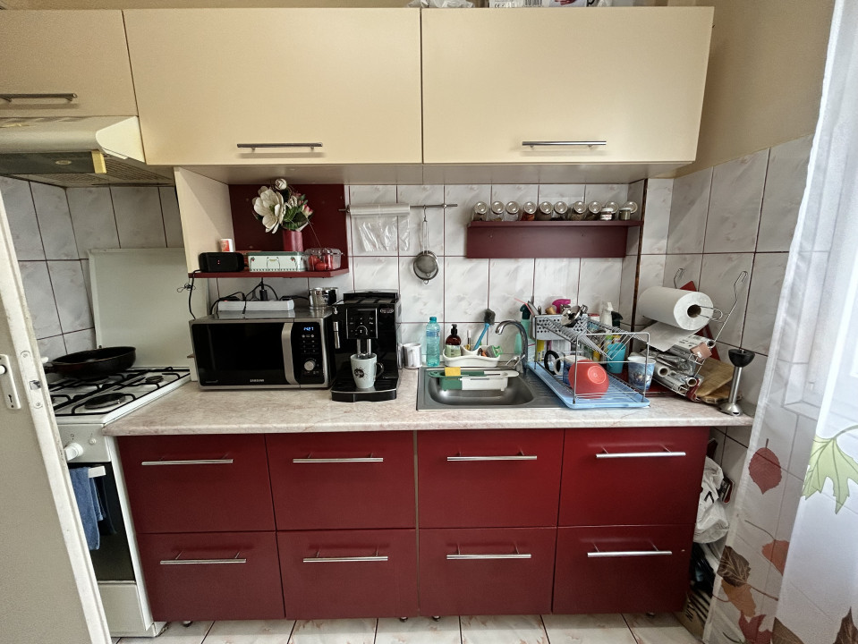 Apartament de vanzare 3 camere, zona scoala Octavian Goga, Manastur ,Cluj-Napoca