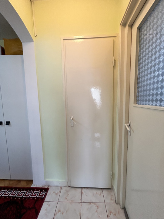 Apartament de vanzare 3 camere, zona scoala Octavian Goga, Manastur ,Cluj-Napoca