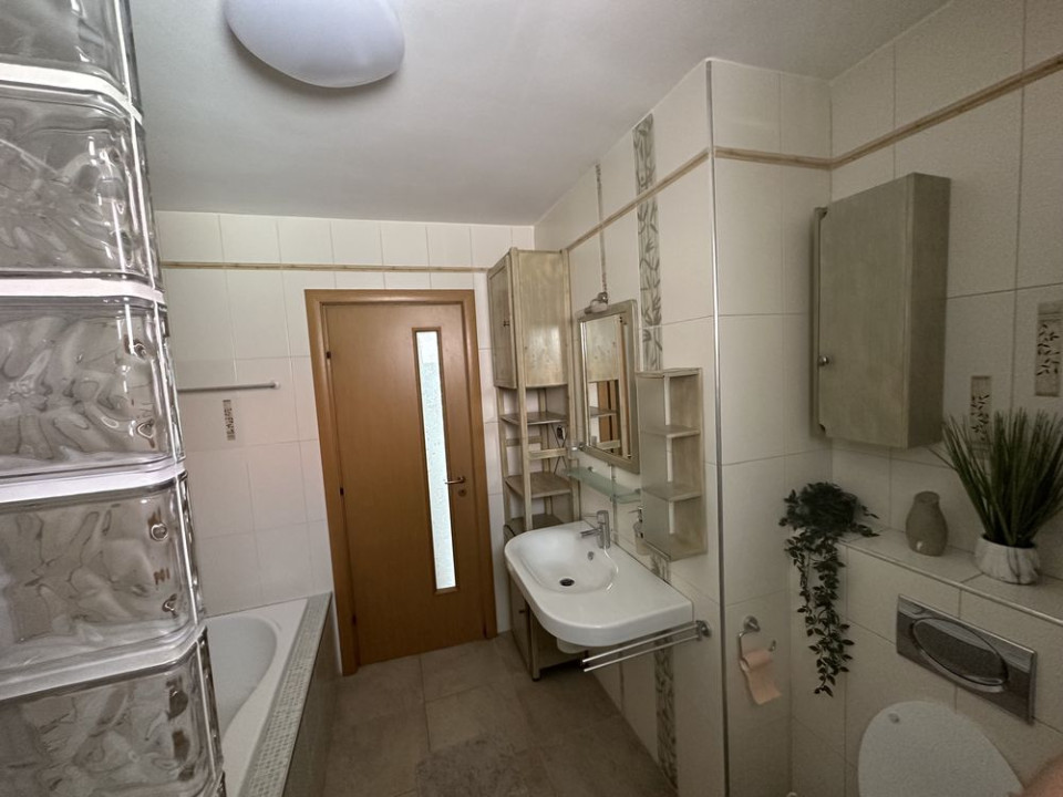 Apartament modern cu 2 camere zona Trifoiului