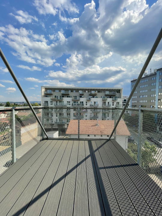 Penthouse 115mp pe 2 nivele cu 2 terase și panoramă superbă