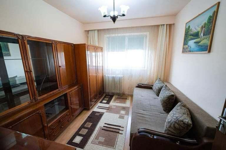 Apartament de inchiriat 3 camere, zona str Mehedinti, La Terenuri, Manastur