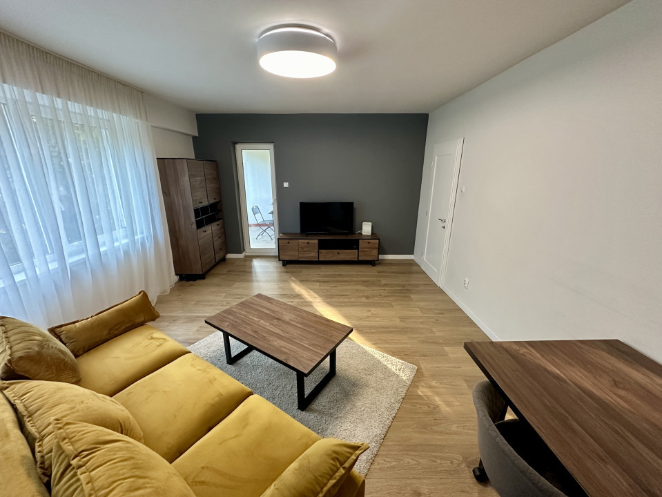 Apartament modern, 2 camere decomandate, zona liniștită, aproape de centru