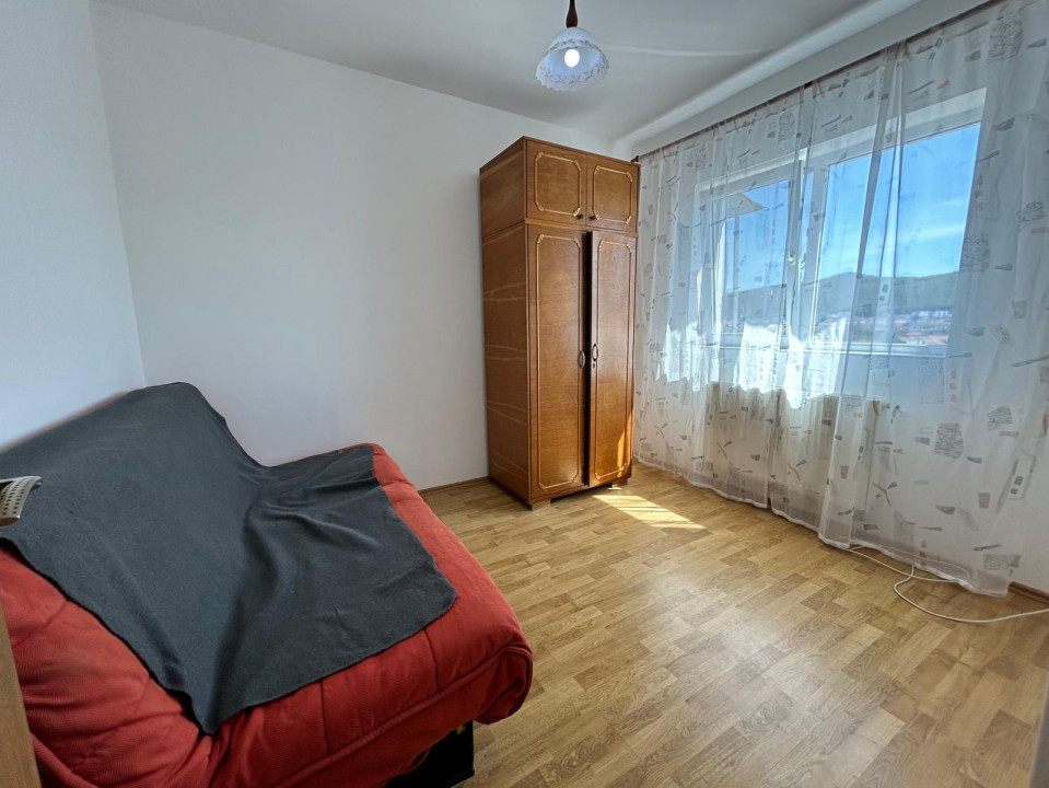 Apartament 2 camere de vanzare, str.Gheorghe Doja, Floresti, 