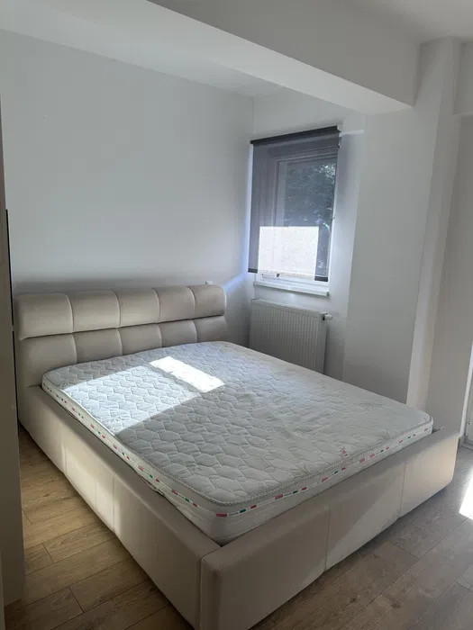 Apartament cu 3 camere lângă Facultatea de drept