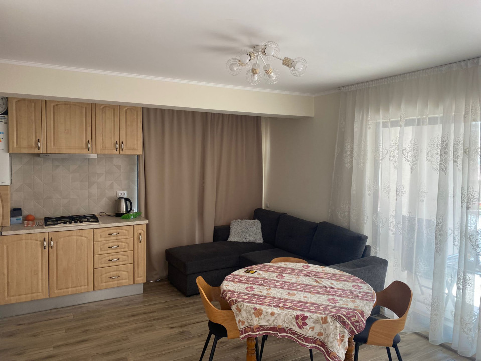 Apartament 2 camere de inchiriat, Zona Vivo -Metro