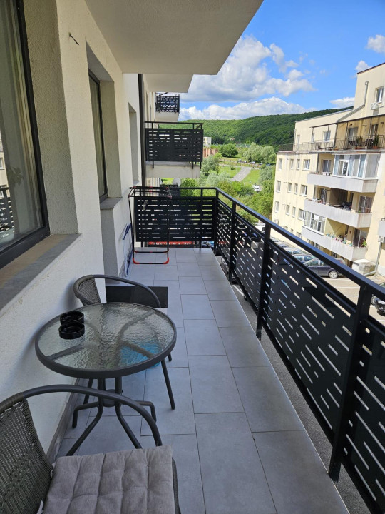 Apartament de vanzare 3 camere, Str Stejarului ,Floresti