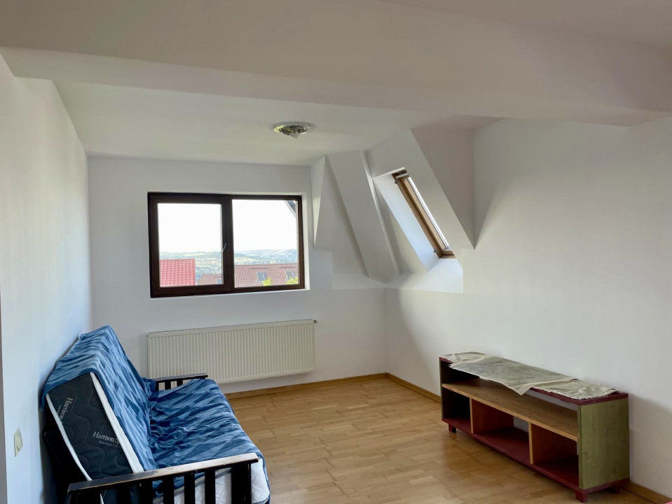 Apartament cu 3 camere de închiriat în cartierul Europa