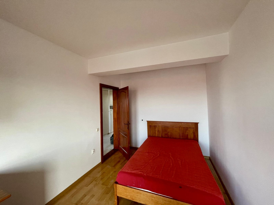 Apartament cu 3 camere de închiriat în cartierul Europa