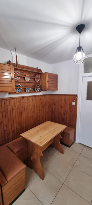 Apartament, 3 dormitoare decomandate, bucatarie si  doua bai, Marasti