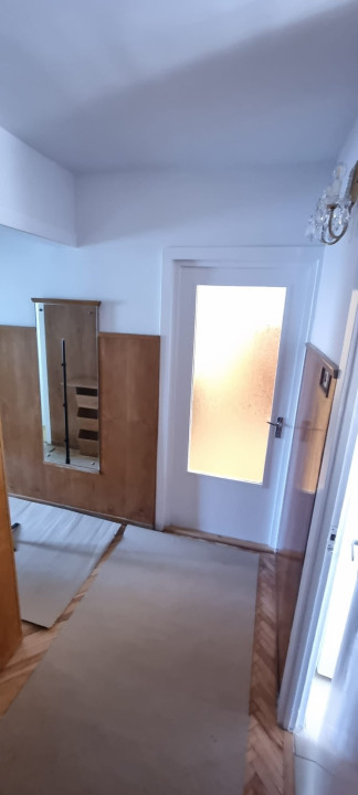 Apartament, 3 dormitoare decomandate, bucatarie si  doua bai, Marasti