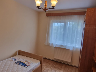 Apartament, 3 dormitoare decomandate, bucatarie si  doua bai, Marasti