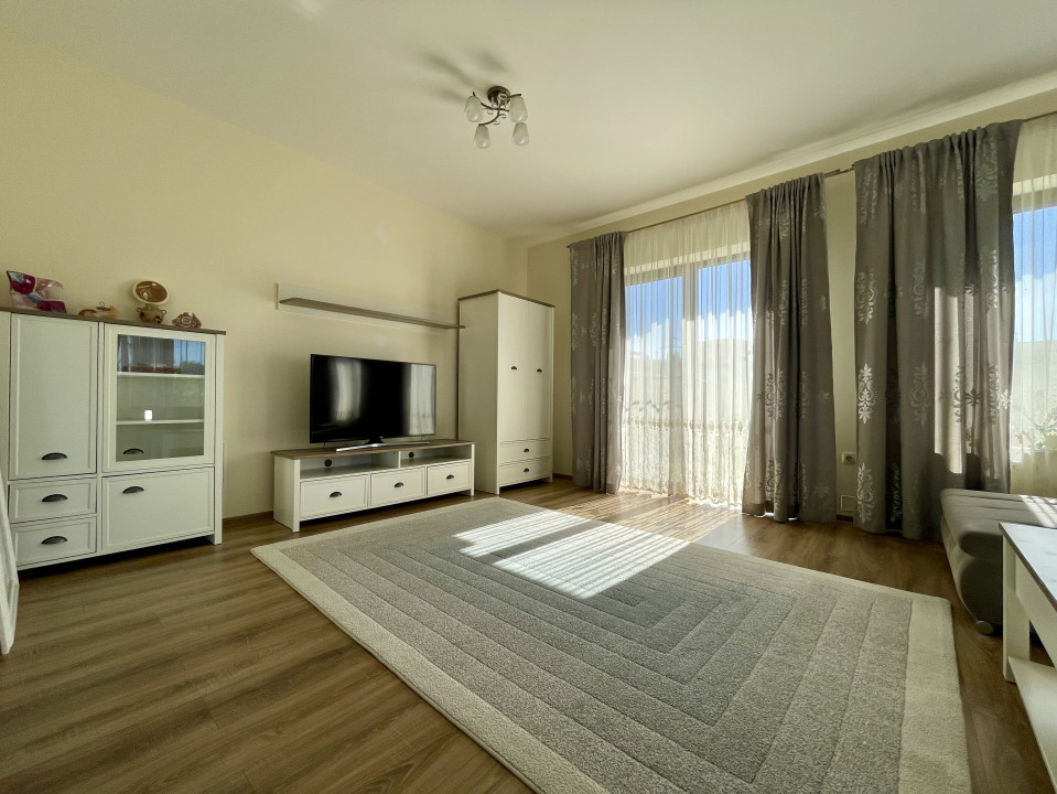 Duplex spațios complet mobilat cu teren de 300mp